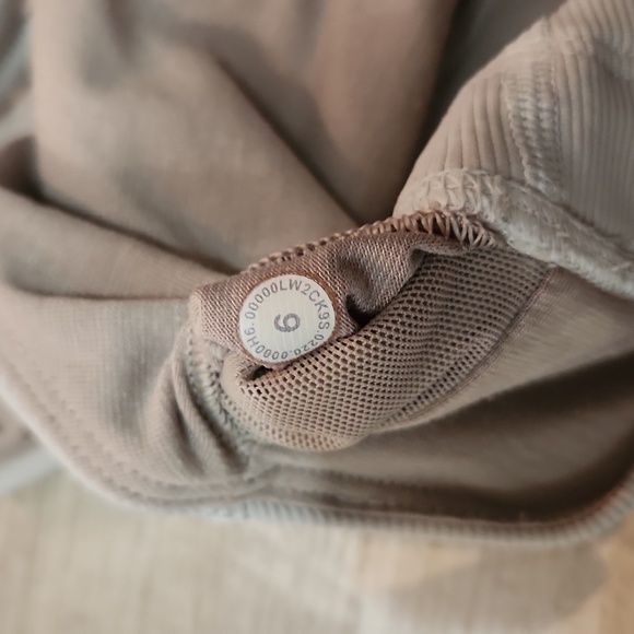 Lululemon high neck energy bra *ribbed - Picture 3 of 3